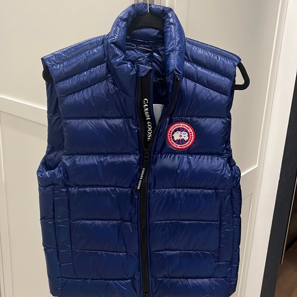 Brand new mens Canada goose Crofton bluevest with zipper and pockets size S